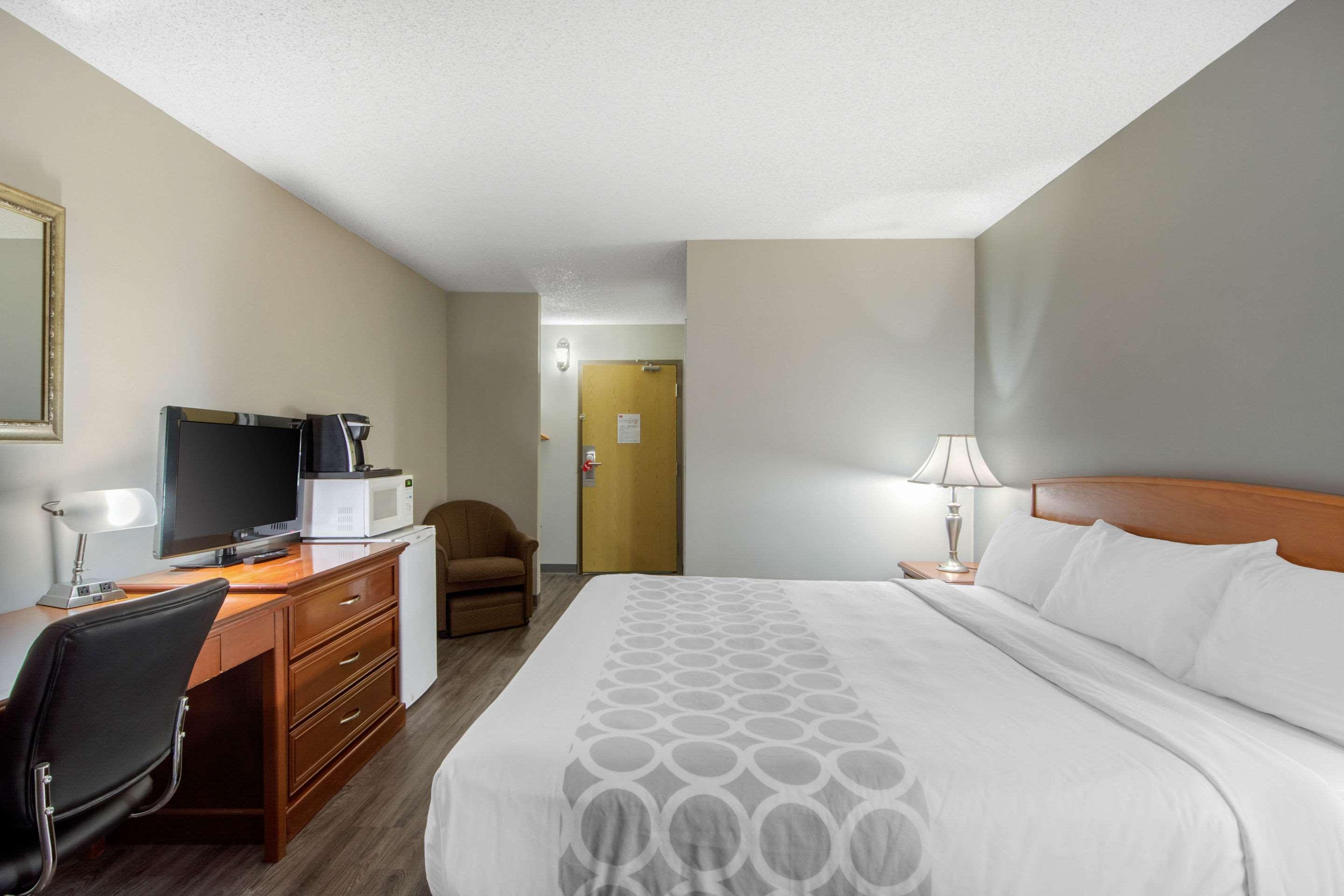 Econo Lodge Regina Exteriör bild