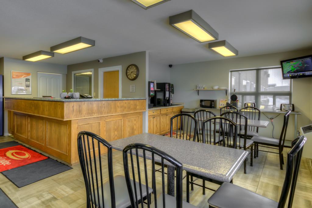 Econo Lodge Regina Exteriör bild