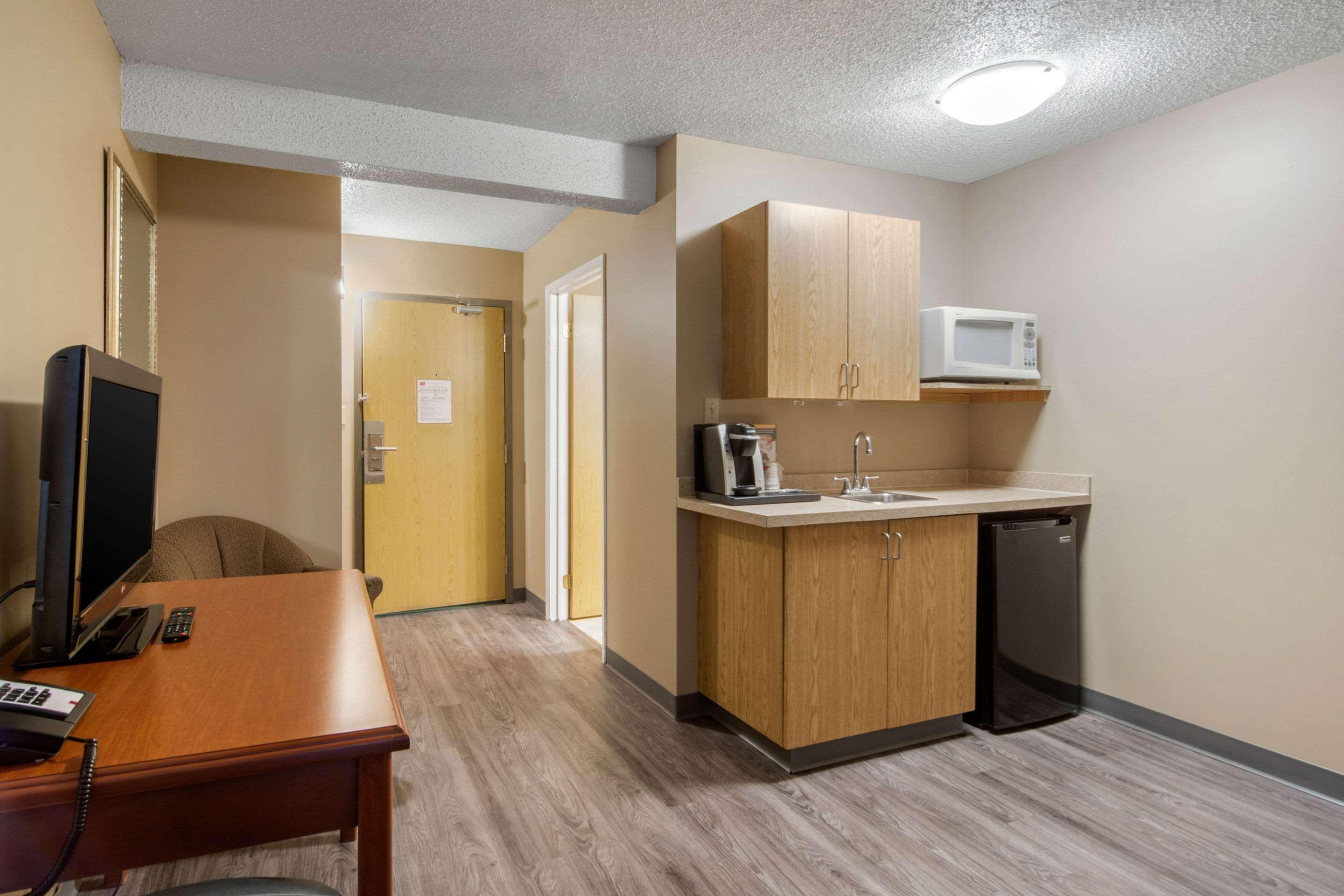 Econo Lodge Regina Exteriör bild