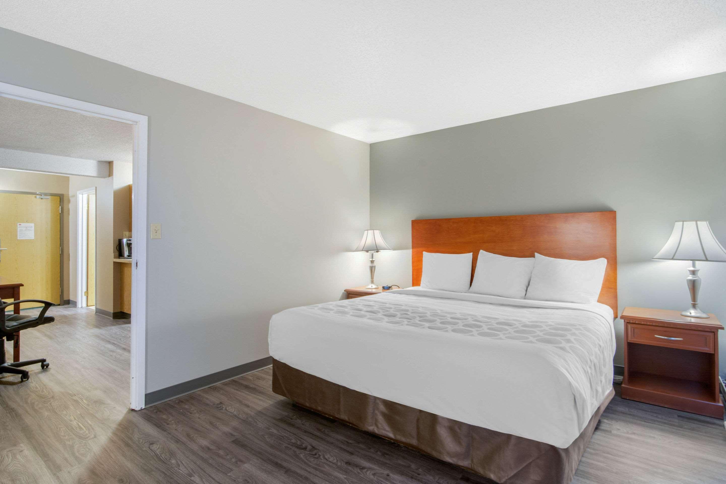 Econo Lodge Regina Exteriör bild